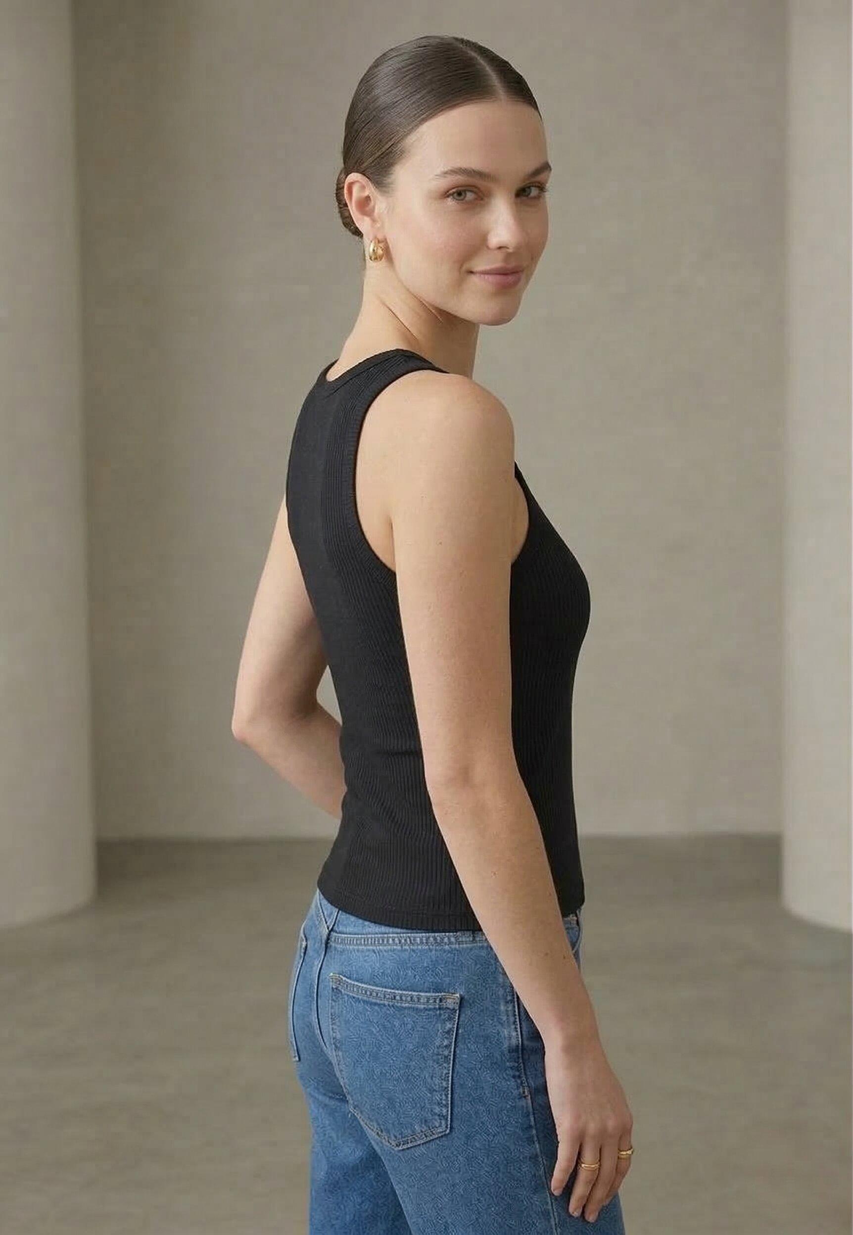 Ribbed Knit Tank Top – Black
